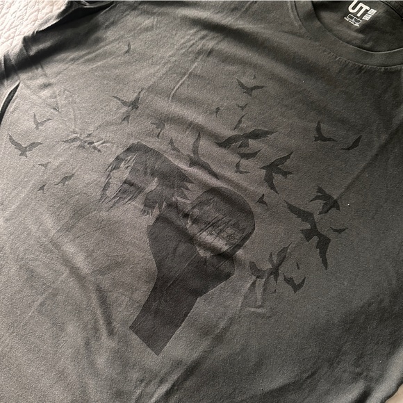 Men’s Uniqlo Anime T- Shirts (2 Pack!) size Large - Picture 4 of 6